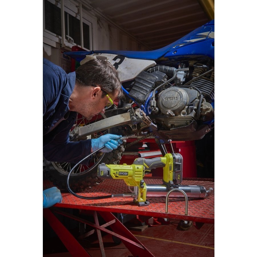 Akumuliatorinis tepalo švirkštas Ryobi R18GG-0, 18V 5 Akumuliatorinis tepalo švirkštas Ryobi R18GG-0, 18V 5
