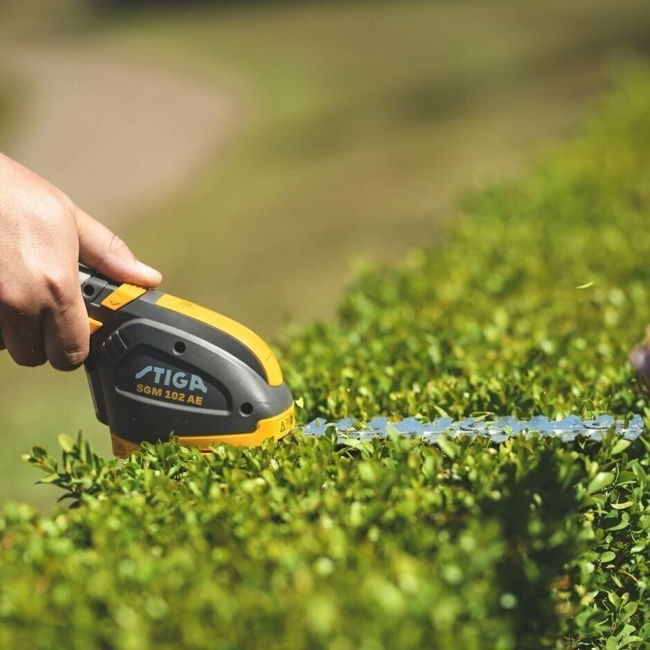 Akumuliatorinės žolės ir gyvatvorių žirklės STIGA SGM 102 AE, 10.8 V, 2.5 Ah 6 Akumuliatorinės žolės ir gyvatvorių žirklės STIGA SGM 102 AE, 10.8 V, 2.5 Ah 6