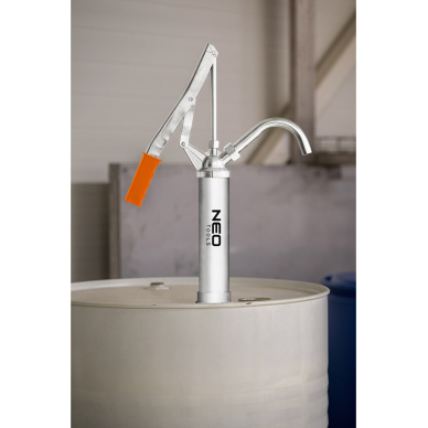 Alyvos siurblys, 18l/min. Būgnams 60 - 220 litrų 1 Alyvos siurblys, 18l/min. Būgnams 60 - 220 litrų 1