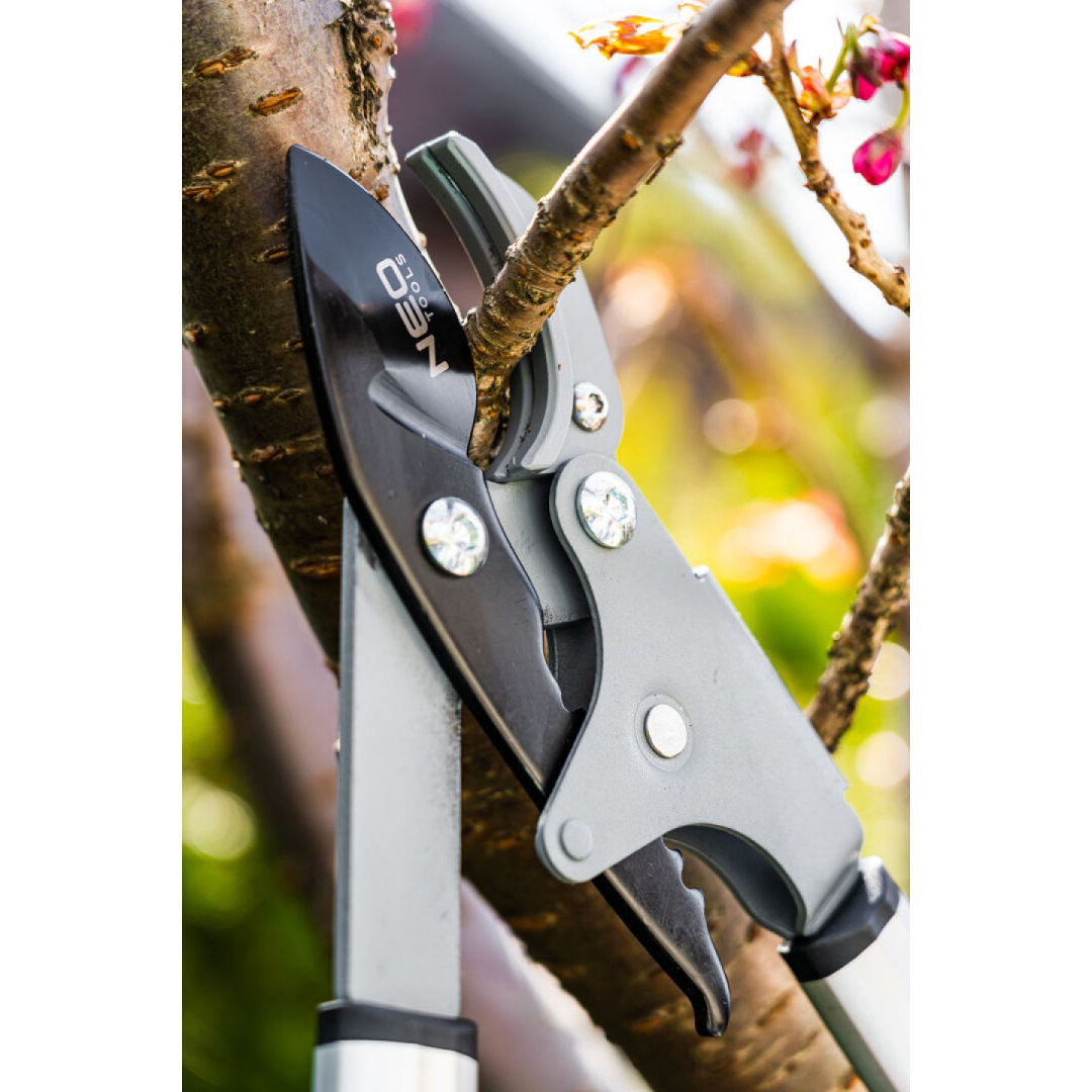 Antkaklinės genėjimo žirklės 765 mm, diapazonas iki 40 mm, pavara, didinanti spaudimo jėgą 60 %. 3