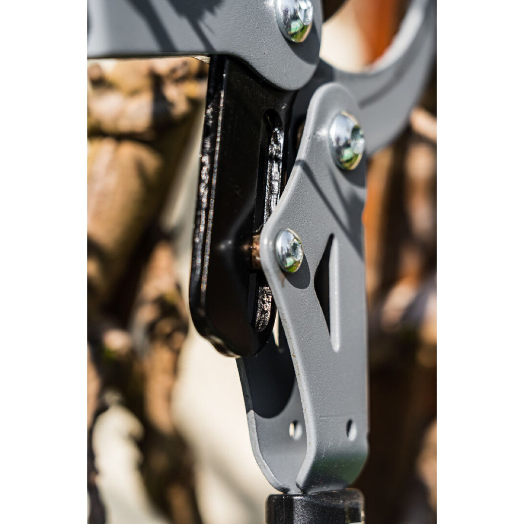 Aplenkimo žirklės 710 mm, diapazonas iki 45 mm, pavara, padidinanti spaudimo jėgą 30 %. 6