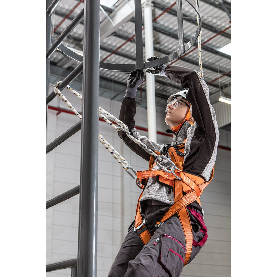 Apsaugos rinkinys su juosmens diržu ir amortizatoriumi 7