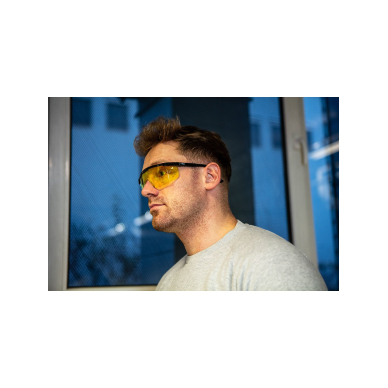 Apsauginiai akiniai, geltoni lęšiai, reguliuojami užrašai 1 Apsauginiai akiniai, geltoni lęšiai, reguliuojami užrašai 1