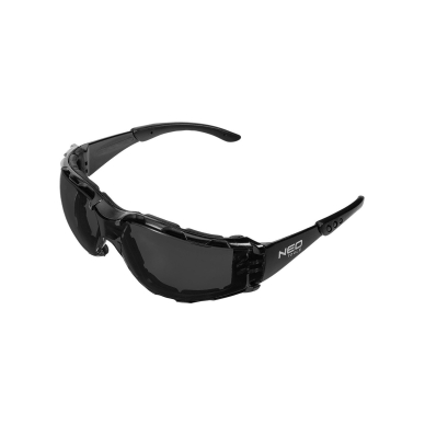 Apsauginiai akiniai su putplasčio įdėklu, tamsinti lęšiai, atsparumo klasė FT