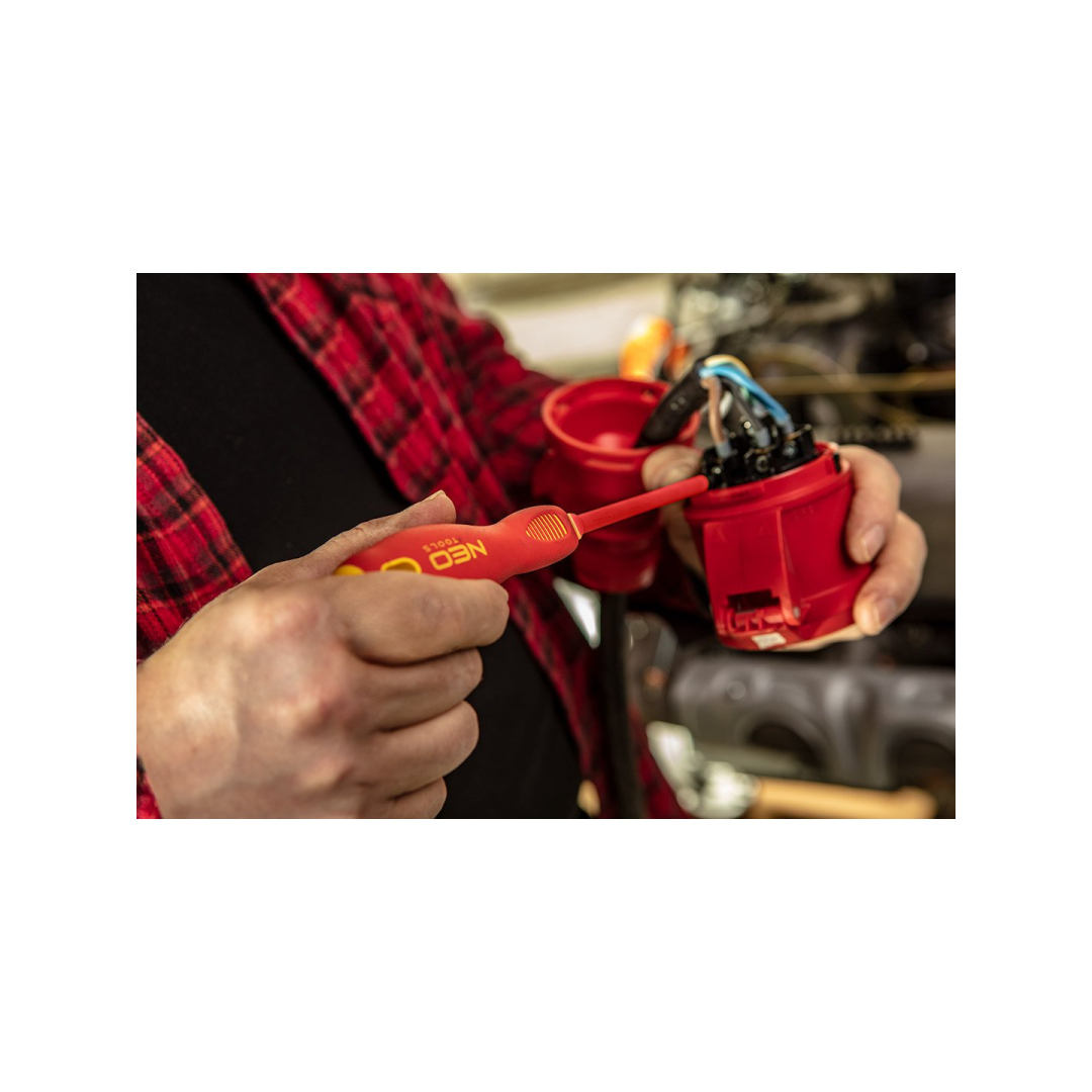 Atsuktuvas kryžminis Pz2 x 100 mm., 1000V, Neo 2 Atsuktuvas kryžminis Pz2 x 100 mm., 1000V, Neo 2