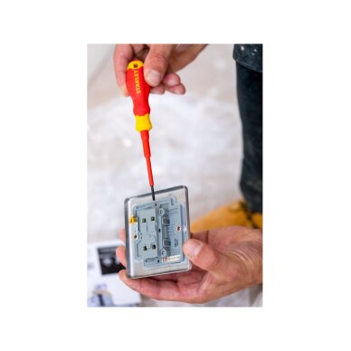 Atsuktuvų rinkinys Elektriko 7PC SET 2PZ 4SL TESTER