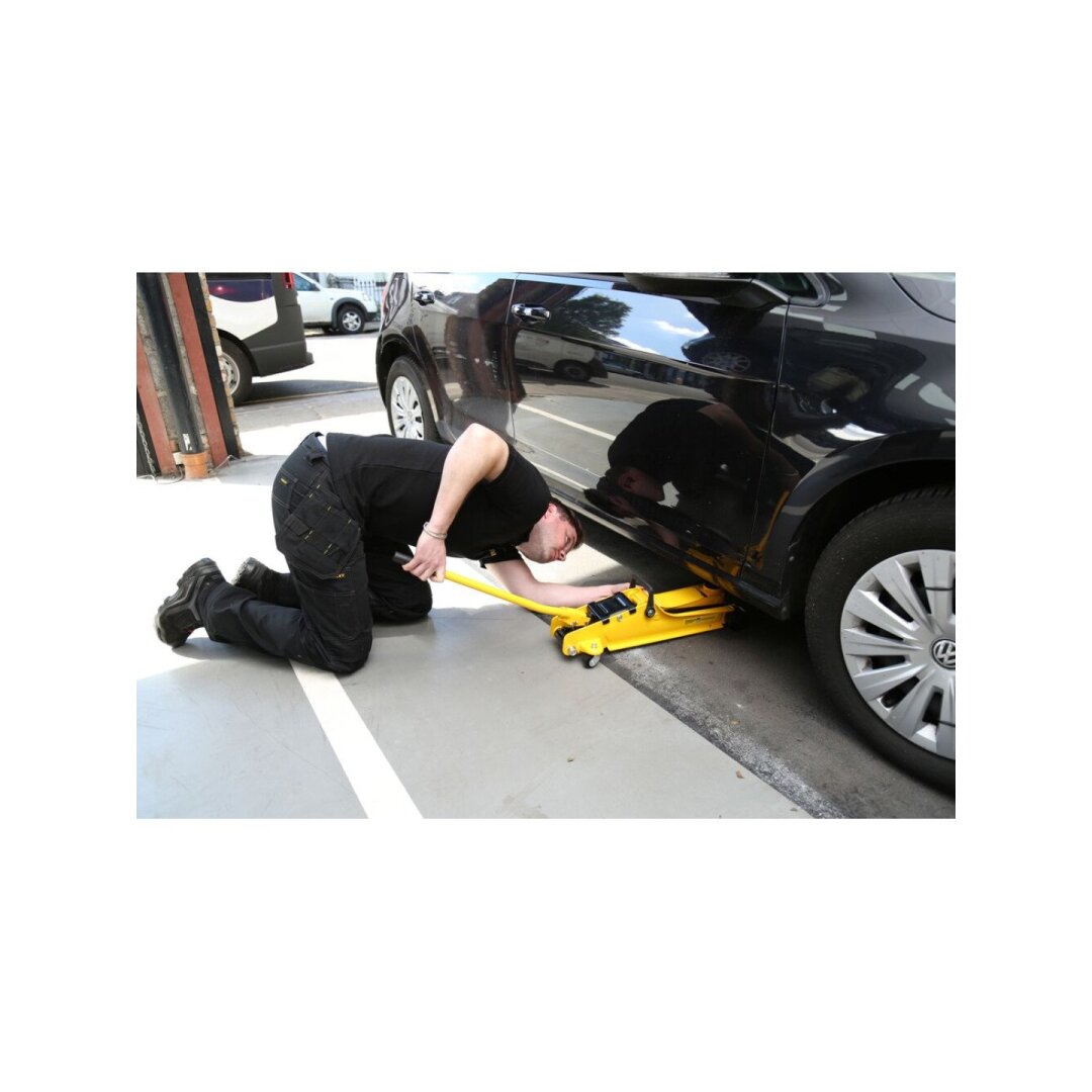 Automobilinis keltuvas Stanley 2 tonų 6