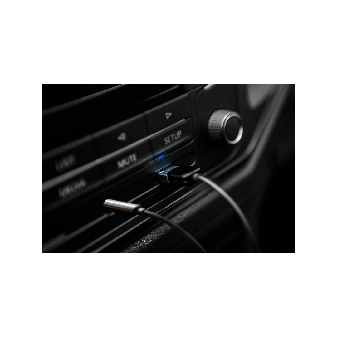 AUX-USB automobilinis siųstuvas 2 AUX-USB automobilinis siųstuvas 2