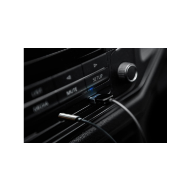 AUX-USB automobilinis siųstuvas 2