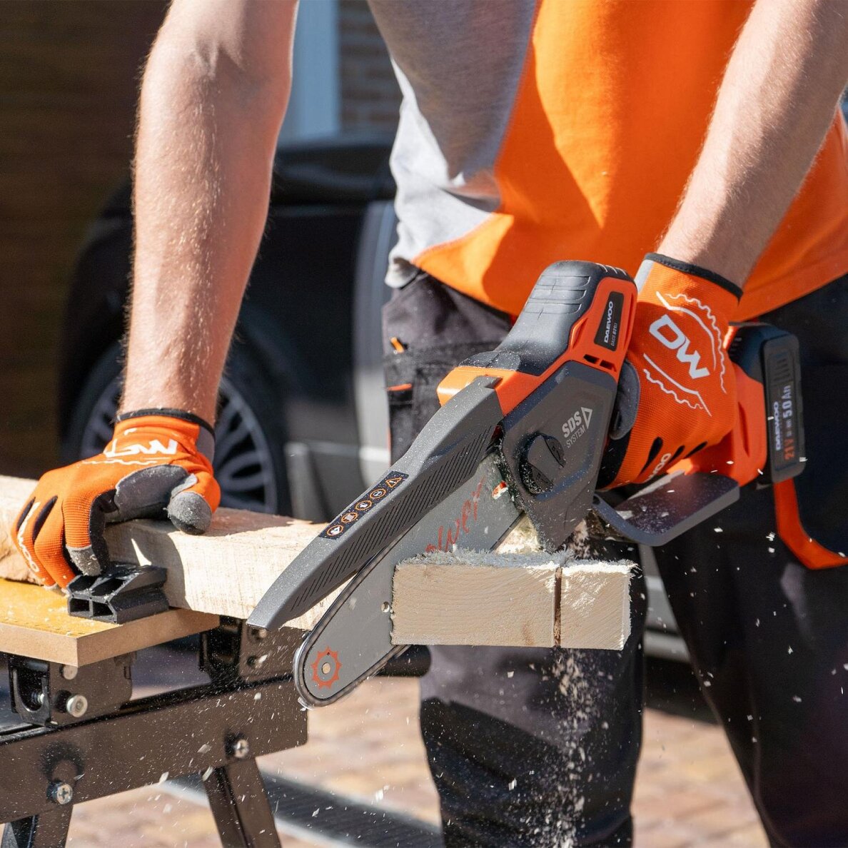 Akumuliatorinis grandininis pjūklas DAEWOO DACS 821Li Set, 21V, 5.0Ah 2 Akumuliatorinis grandininis pjūklas DAEWOO DACS 821Li Set, 21V, 5.0Ah 2