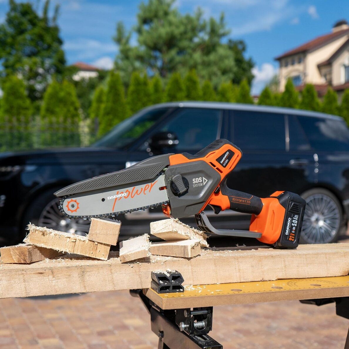 Akumuliatorinis grandininis pjūklas DAEWOO DACS 821Li Set, 21V, 5.0Ah 3 Akumuliatorinis grandininis pjūklas DAEWOO DACS 821Li Set, 21V, 5.0Ah 3