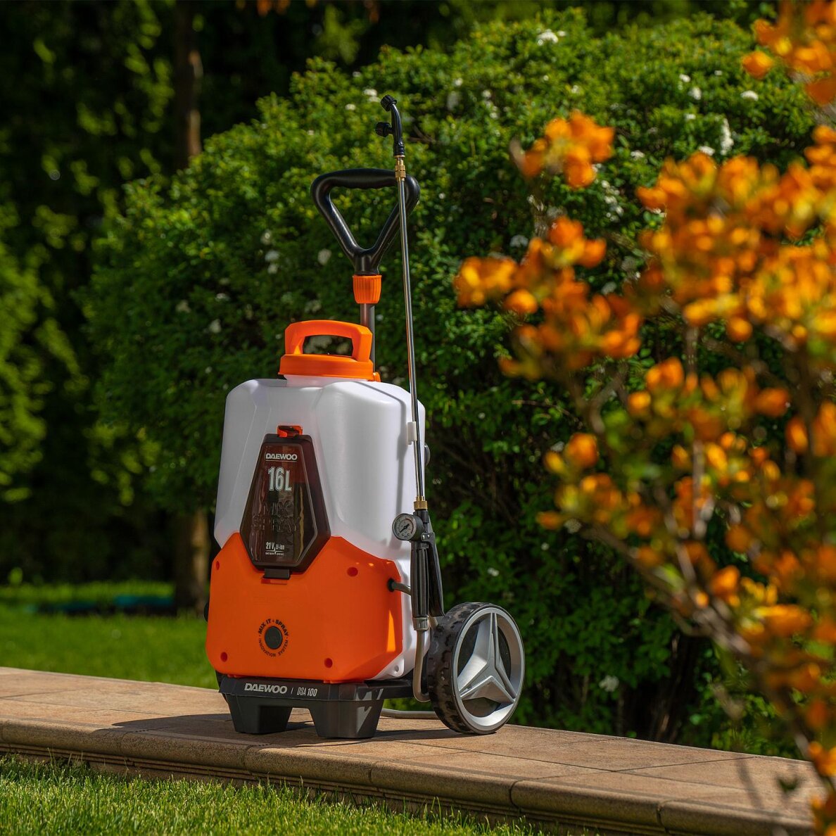 Akumuliatorinis purkštuvas DAEWOO DSA 1621Li SET 17 Akumuliatorinis purkštuvas DAEWOO DSA 1621Li SET 17