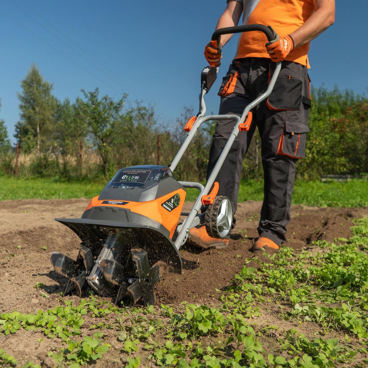 Akumuliatorinis kultivatorius DAEWOO DAT 3042Li SET, 2x21V, 5.0Ah 10 Akumuliatorinis kultivatorius DAEWOO DAT 3042Li SET, 2x21V, 5.0Ah 10