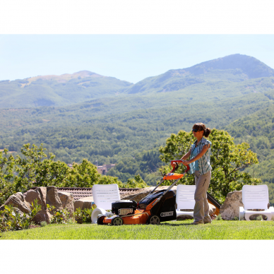 Benzininė savaeigė vejapjovė OLEO-MAC G 53 TK Comfort Plus, 4.5 kW 2 Benzininė savaeigė vejapjovė OLEO-MAC G 53 TK Comfort Plus, 4.5 kW 2