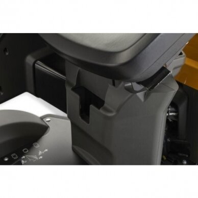 Benzininis vejos traktorius STIGA Park 900 WX, 13,7 kW 3 Benzininis vejos traktorius STIGA Park 900 WX, 13,7 kW 3