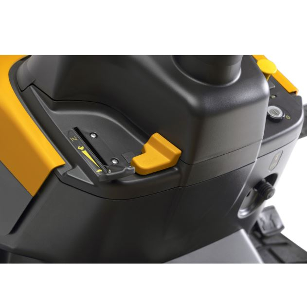 Benzininis vejos traktorius STIGA ESTATE 598 3