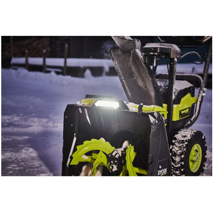 Akumuliatorinis sniego valytuvas Ryobi RY36STX56A-250, 36 V, 5.0 Ah, 56 cm 6 Akumuliatorinis sniego valytuvas Ryobi RY36STX56A-250, 36 V, 5.0 Ah, 56 cm 6