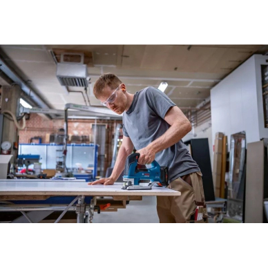 Akumuliatorinis siaurapjūklis Bosch GST 18V-155 BC, 18 V (be akum. ir krov.) 06015B1001 1 Akumuliatorinis siaurapjūklis Bosch GST 18V-155 BC, 18 V (be akum. ir krov.) 06015B1001 1