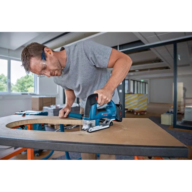 Akumuliatorinis siaurapjūklis Bosch GST 18V-155 BC, 18 V (be akum. ir krov.) 06015B1001 2