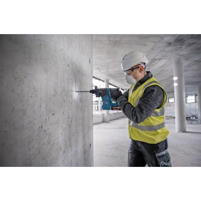 Akumuliatorinis perforatorius Bosch GBH 18V-24 C, 18V (be akum. ir krov.) 0611923001 2 Akumuliatorinis perforatorius Bosch GBH 18V-24 C, 18V (be akum. ir krov.) 0611923001 2