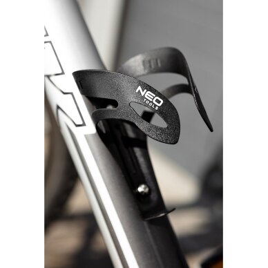 Butelio laikiklis 1 Butelio laikiklis 1