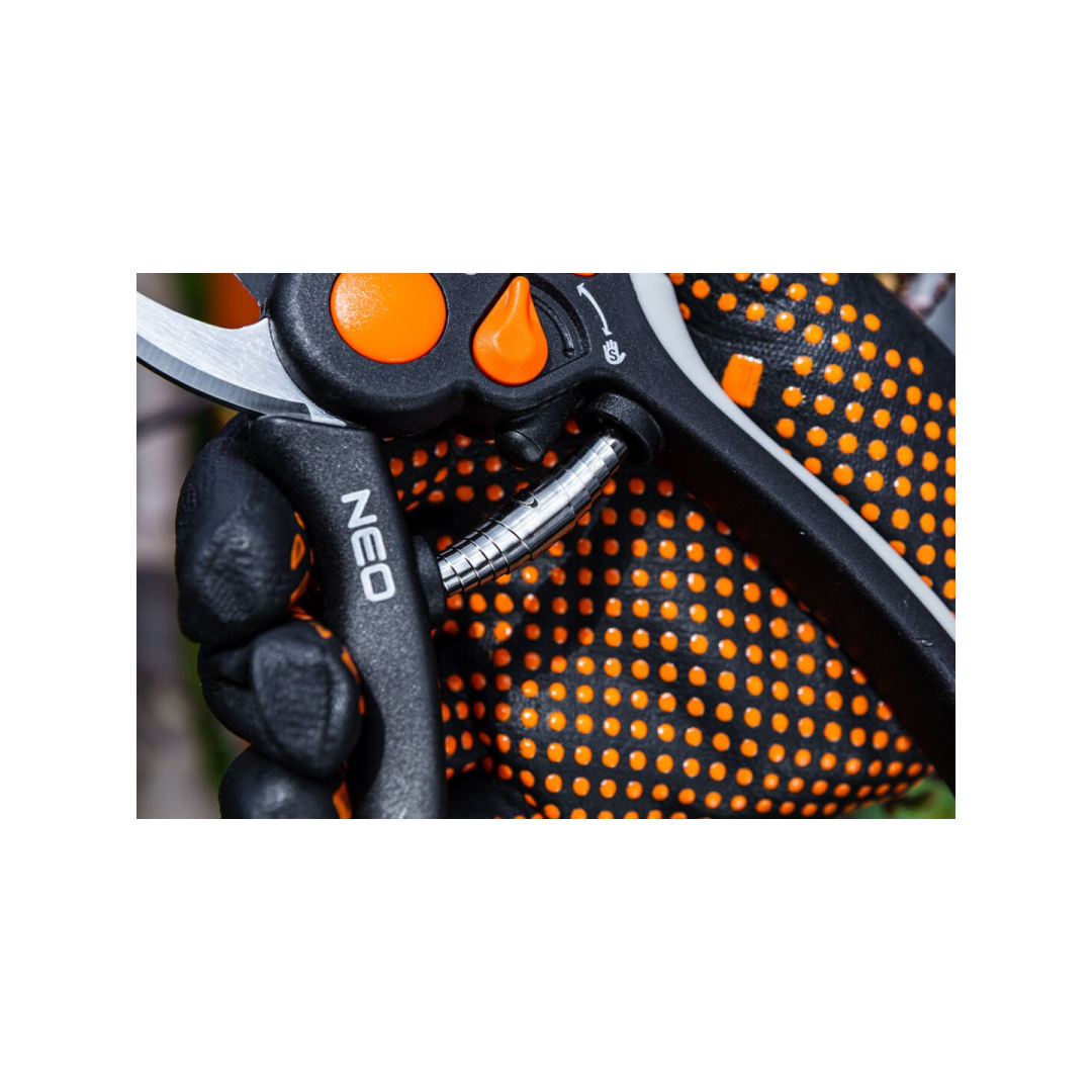 Darbinės pirštinės, nailoninės, dengtos nitrilo taškeliais, 4131X, 9 dydis 3 Darbinės pirštinės, nailoninės, dengtos nitrilo taškeliais, 4131X, 9 dydis 3