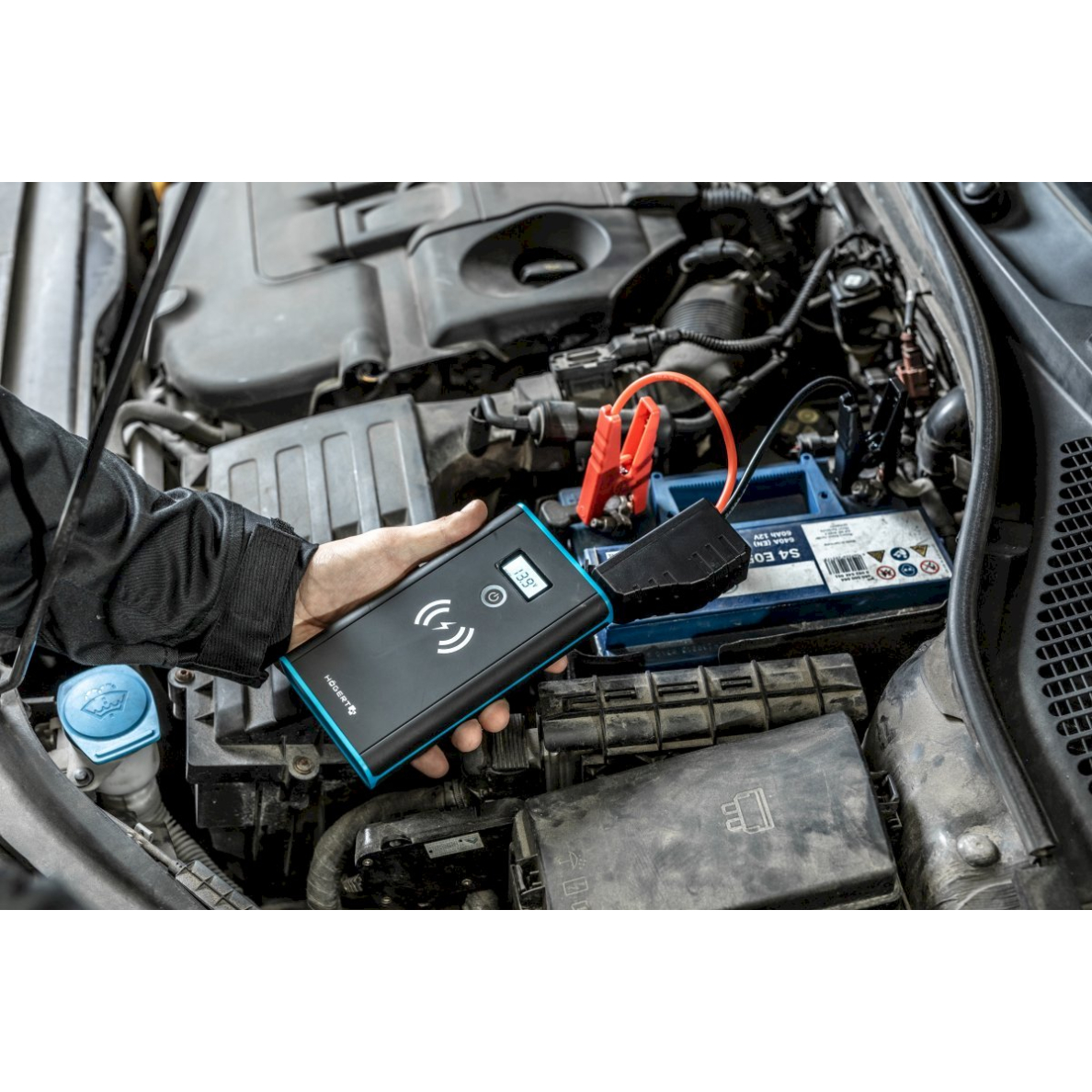 Daugiafunkcinis įkroviklis-paleidėjas 12V 400A (Li-Po 10000mAh) su 10W belaidžiu krovimu 2 Daugiafunkcinis įkroviklis-paleidėjas 12V 400A (Li-Po 10000mAh) su 10W belaidžiu krovimu 2