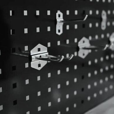 Darbastalis mediniu stalv. su perf. sienele 2