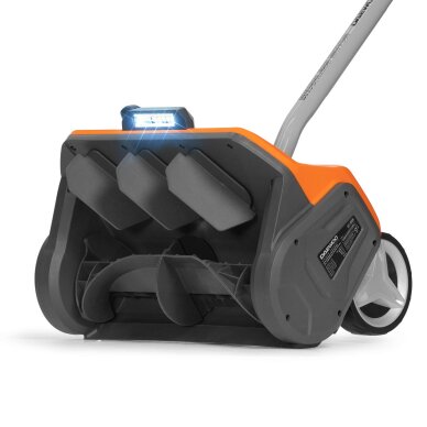 DAST 4242Li  Cordless Snowthrowers 42 (21+21) V, 42 cm, 22 cm, 1-6m, 6,8kg. 3