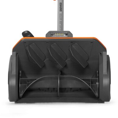 DAST 4242Li Cordless Snowthrowers 42 (21+21) V, 42 cm, 22 cm, 1-6m, 6,8kg. 4 DAST 4242Li Cordless Snowthrowers 42 (21+21) V, 42 cm, 22 cm, 1-6m, 6,8kg. 4