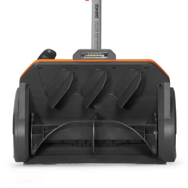 DAST 4242Li  Cordless Snowthrowers 42 (21+21) V, 42 cm, 22 cm, 1-6m, 6,8kg. 5