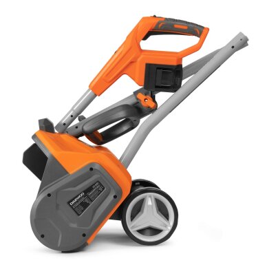 DAST 4242Li  Cordless Snowthrowers 42 (21+21) V, 42 cm, 22 cm, 1-6m, 6,8kg. 9
