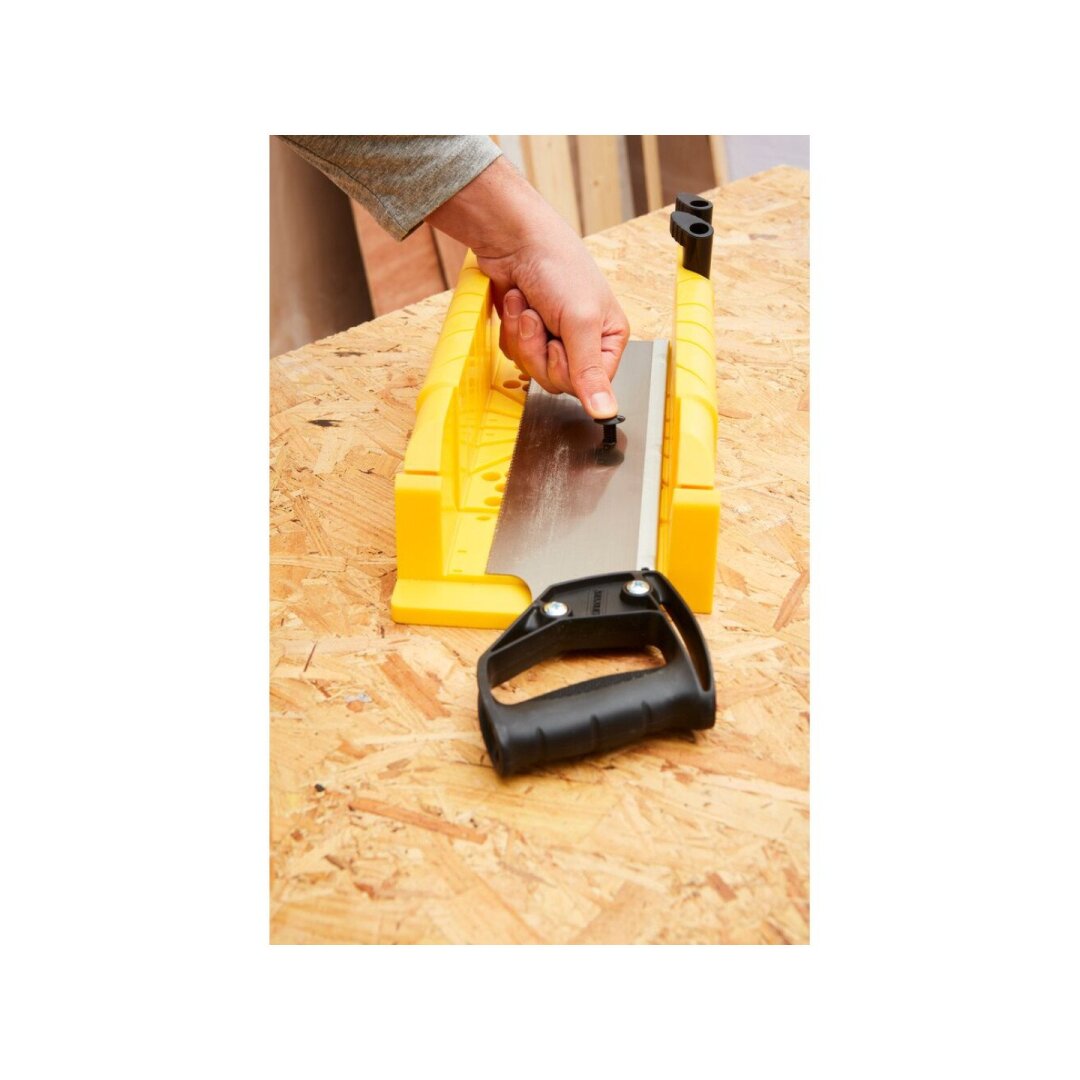 Dėžutė kampams su pjūklu 5