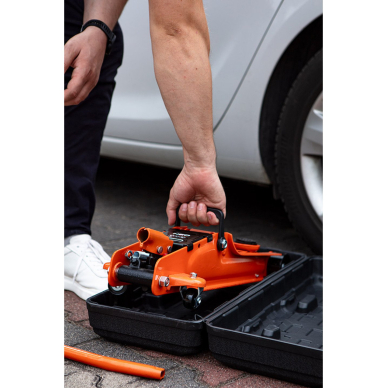 Dirbtuvių keltuvas, varlė 2,5T 3 Dirbtuvių keltuvas, varlė 2,5T 3