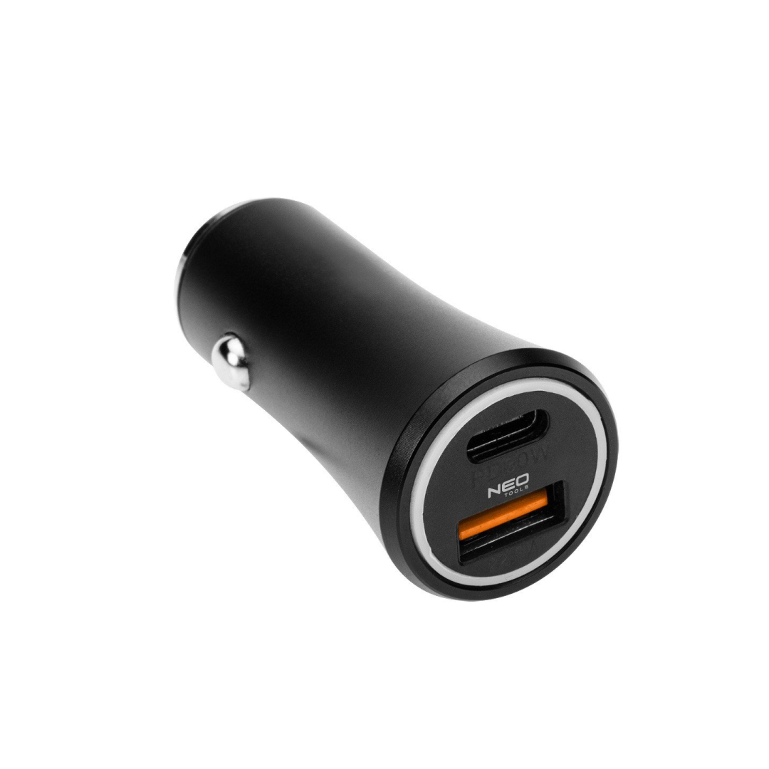 Dviejų prievadų automobilinis įkroviklis 6