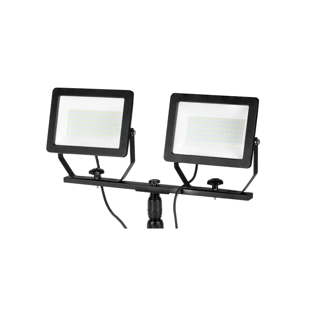 Dvigubas prožektorius 2x100W SMD LED 2 x 8500lm ant 1,8 m trikojo su kabeliu 2 Dvigubas prožektorius 2x100W SMD LED 2 x 8500lm ant 1,8 m trikojo su kabeliu 2
