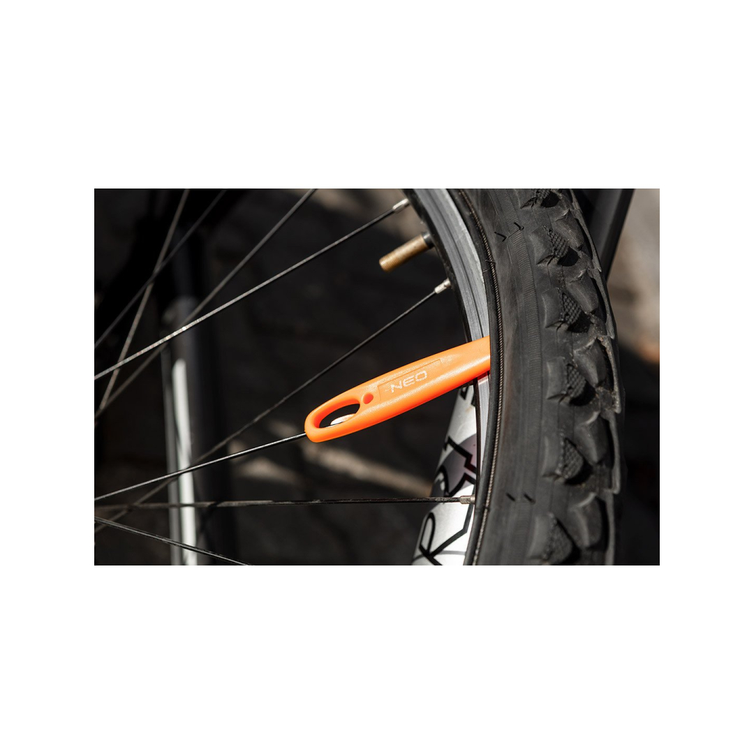 Dviračių padangų keitimo kaušai 2 Dviračių padangų keitimo kaušai 2