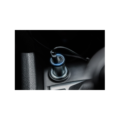 Dviejų prievadų automobilinis įkroviklis 3