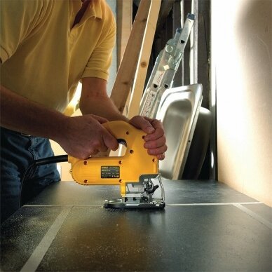 Elektrinis siaurapjūklis DeWalt DW341K-QS, 550W 3 Elektrinis siaurapjūklis DeWalt DW341K-QS, 550W 3