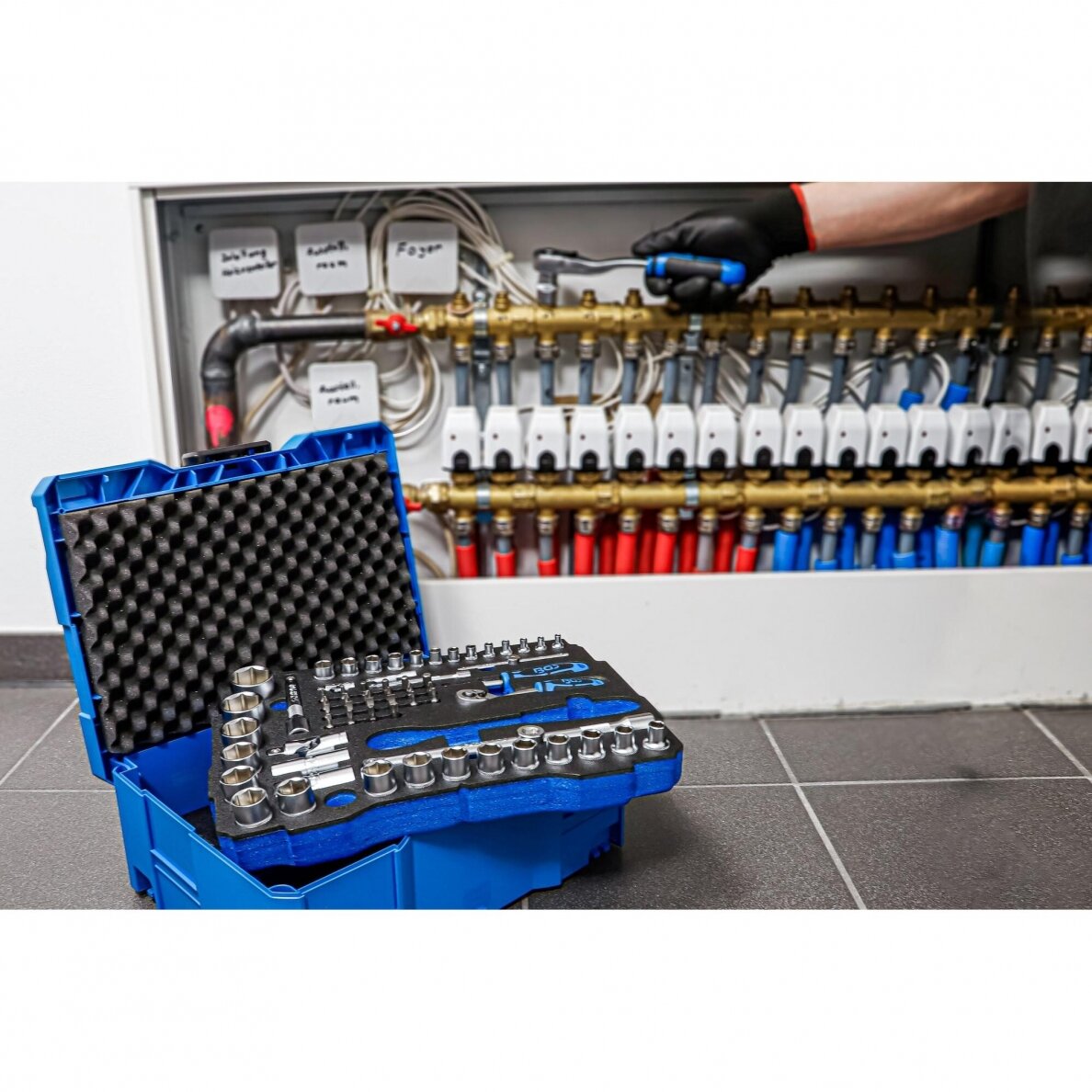 Galvutės, plaktukas, replės, atsuktuvų rinkinys | 6,3 mm (1/4") / 12,5 mm (1/2") | BGS systainer® | 77 vnt. (3357) 2