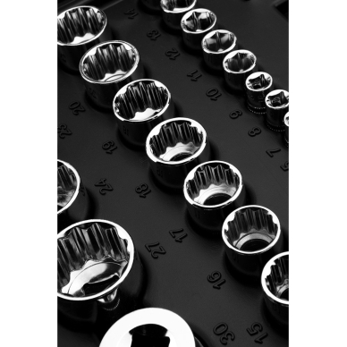 Galvučių rinkinys 1/2" ir 1/4" 86 dalys 7 Galvučių rinkinys 1/2" ir 1/4" 86 dalys 7