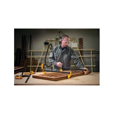 Greitasis spaustuvas su spaustuvu 600 mm, DeWalt DWHT0-83194 4 Greitasis spaustuvas su spaustuvu 600 mm, DeWalt DWHT0-83194 4