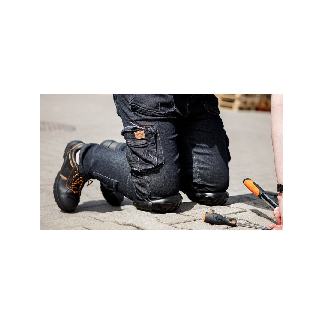 Guminė apsauga keliams 3 Guminė apsauga keliams 3