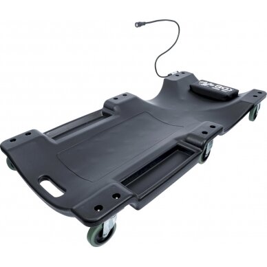 Gultas ant ratukų | su darbo žibintu | 1030 x 500 mm (2996) Gultas ant ratukų | su darbo žibintu | 1030 x 500 mm (2996)