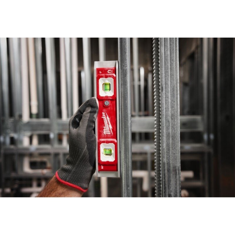 Gulsčiukas MILWAUKEE LED Torpedo 23cm 3 Gulsčiukas MILWAUKEE LED Torpedo 23cm 3