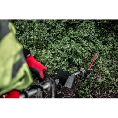 Gyvatvorių žirklių priedas multi varikliui MILWAUKEE M18 FOPH-HTA 7 Gyvatvorių žirklių priedas multi varikliui MILWAUKEE M18 FOPH-HTA 7