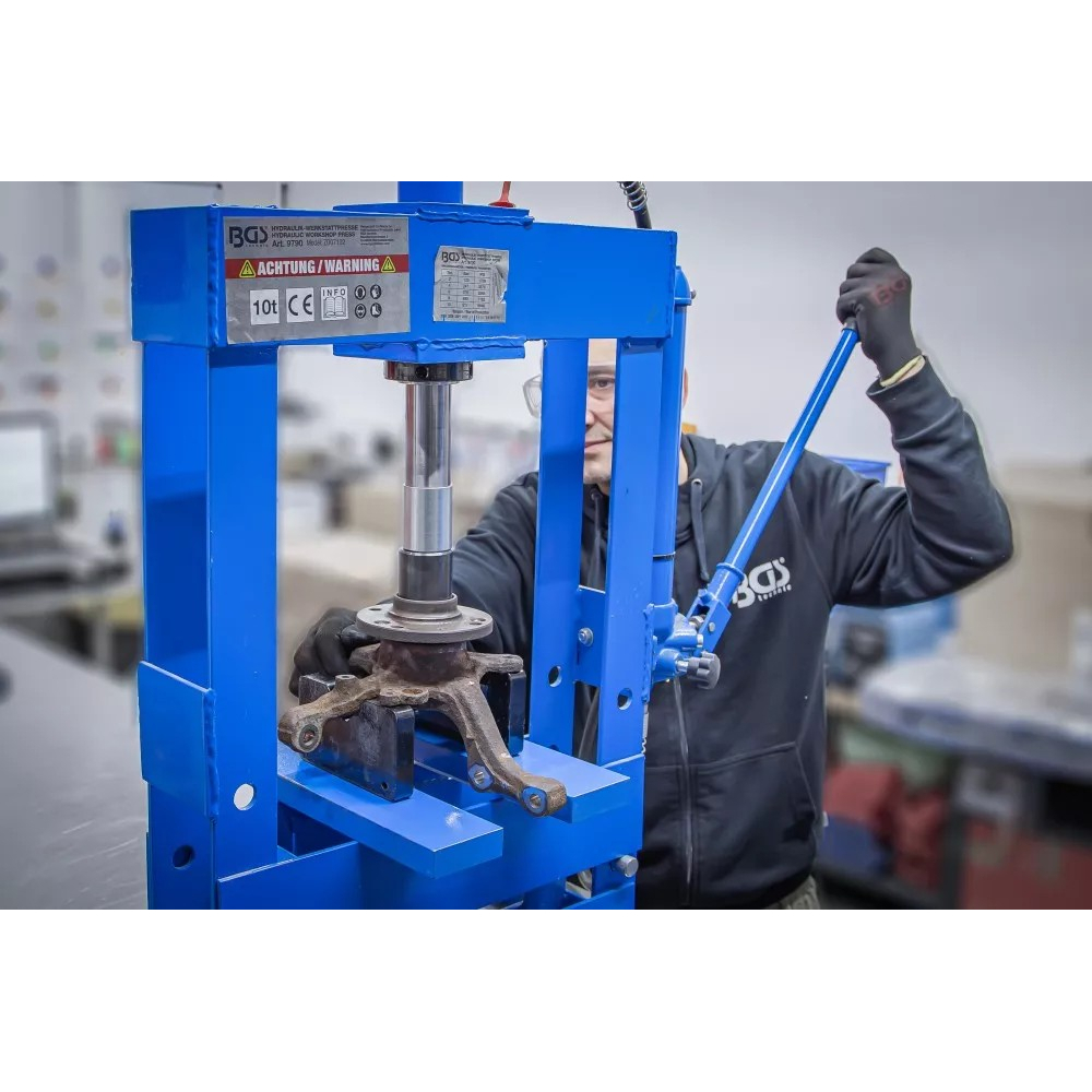 Hidraulinis presas su manometru | 10 t (9790) 1 Hidraulinis presas su manometru | 10 t (9790) 1