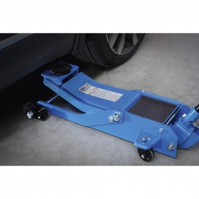 Hidraulinis domkratas su ratukais BGS-technic 9252, 2 t. 3 Hidraulinis domkratas su ratukais BGS-technic 9252, 2 t. 3