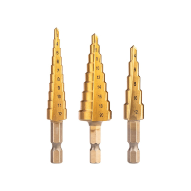 HSS TiN žingsninių grąžtų rinkinys, 3-20 mm, šešiabriaunis, 3 vnt. HSS TiN žingsninių grąžtų rinkinys, 3-20 mm, šešiabriaunis, 3 vnt.