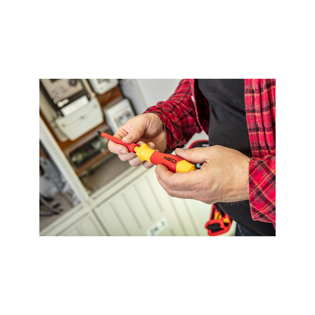 Izoliuotų keičiamų atsuktuvų rinkinys 1000 V, 12 vnt, 4 Izoliuotų keičiamų atsuktuvų rinkinys 1000 V, 12 vnt, 4